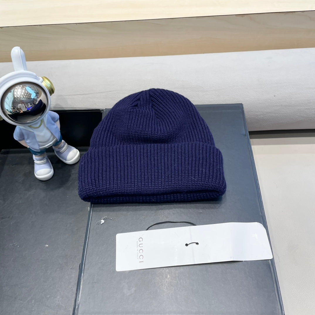 BEANIE HAT IN NAVY BLUE WOOL 433462