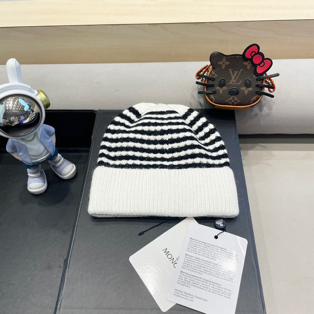 BEANIE HAT IN WHITE MIX BLACK CASHMERE 436733