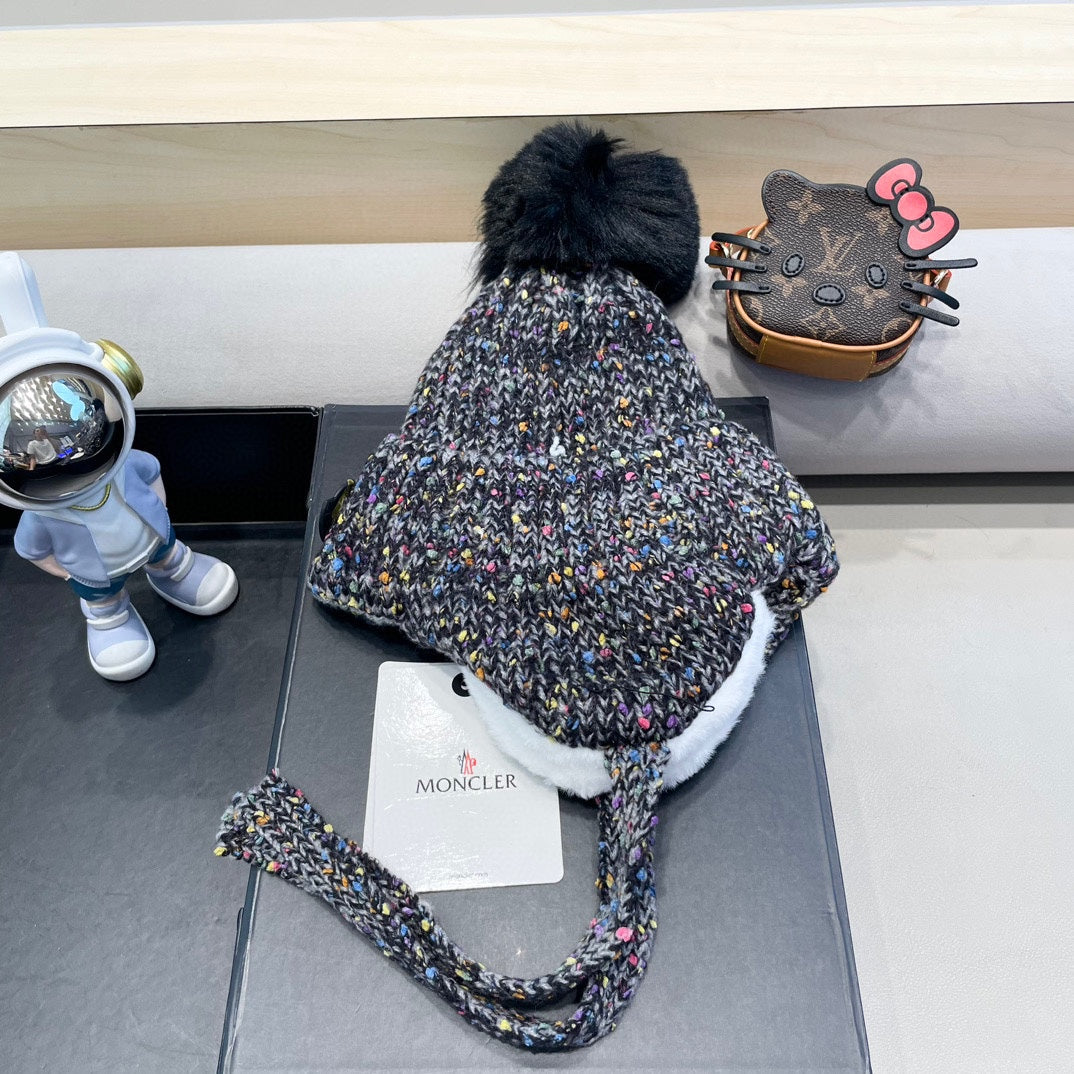 BEANIE HAT IN BLACK WOOL LINED WITH FLEECE 436773