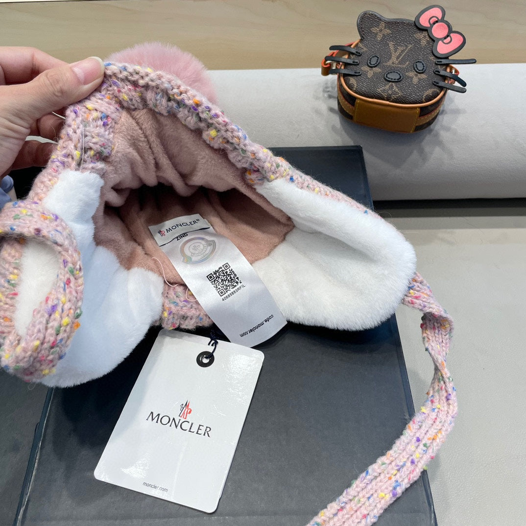 BEANIE HAT IN LIGHT PINK WOOL LINED WITH FLEECE 436776