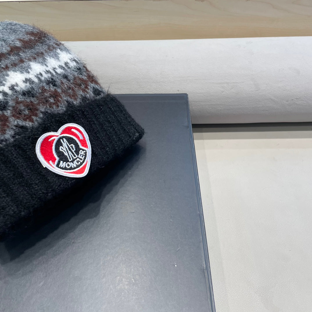 BEANIE HAT IN COLORFUL WOOL 438145