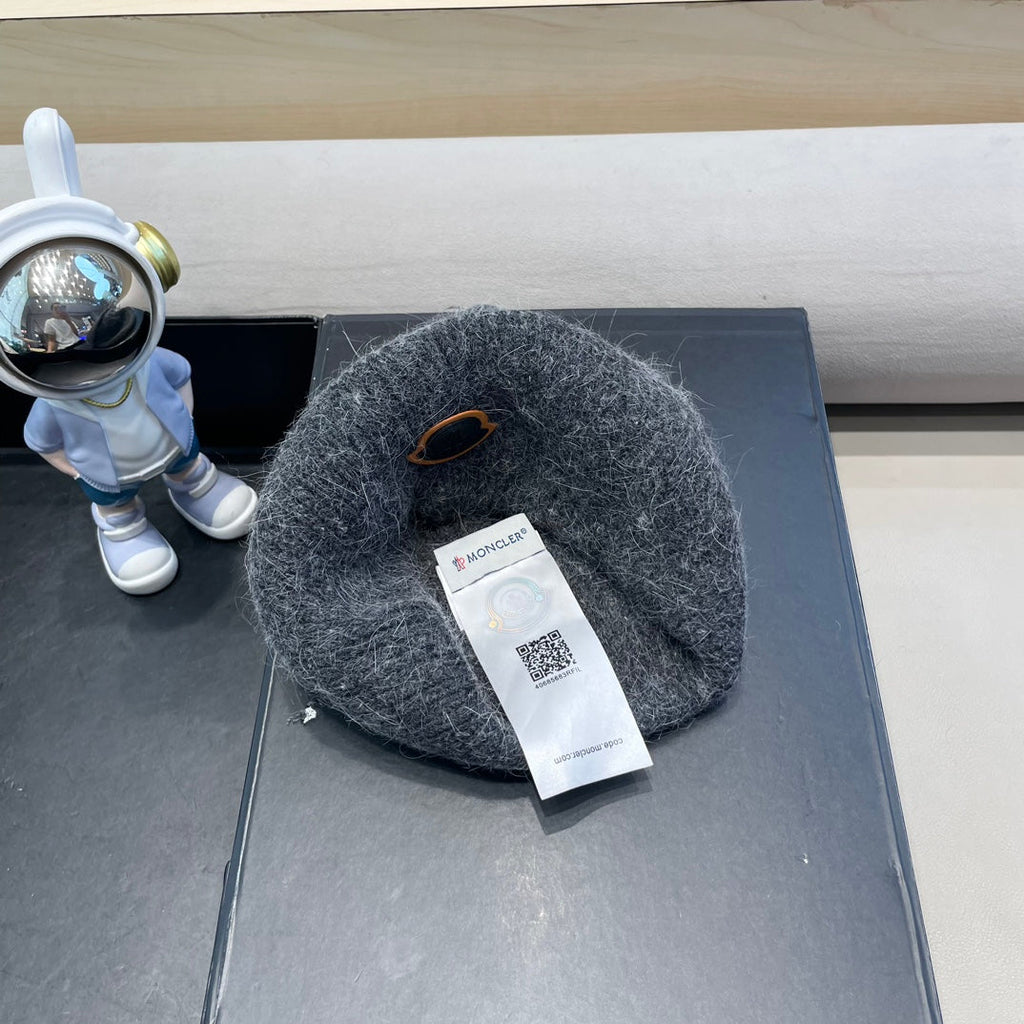 BEANIE HAT IN GRAPHITE GRAY WOOL 438121