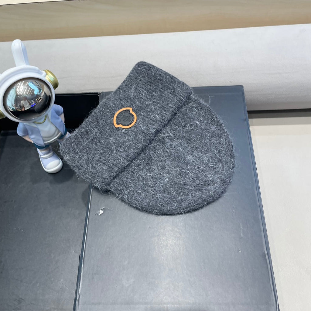 BEANIE HAT IN GRAPHITE GRAY WOOL 438121