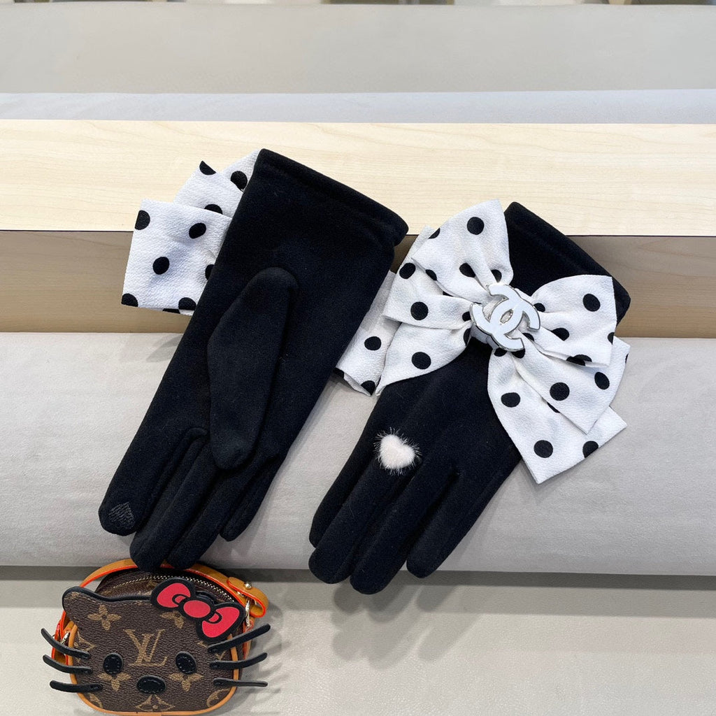 GLOVES IN BLACK MIX WHITE WOOL 454572