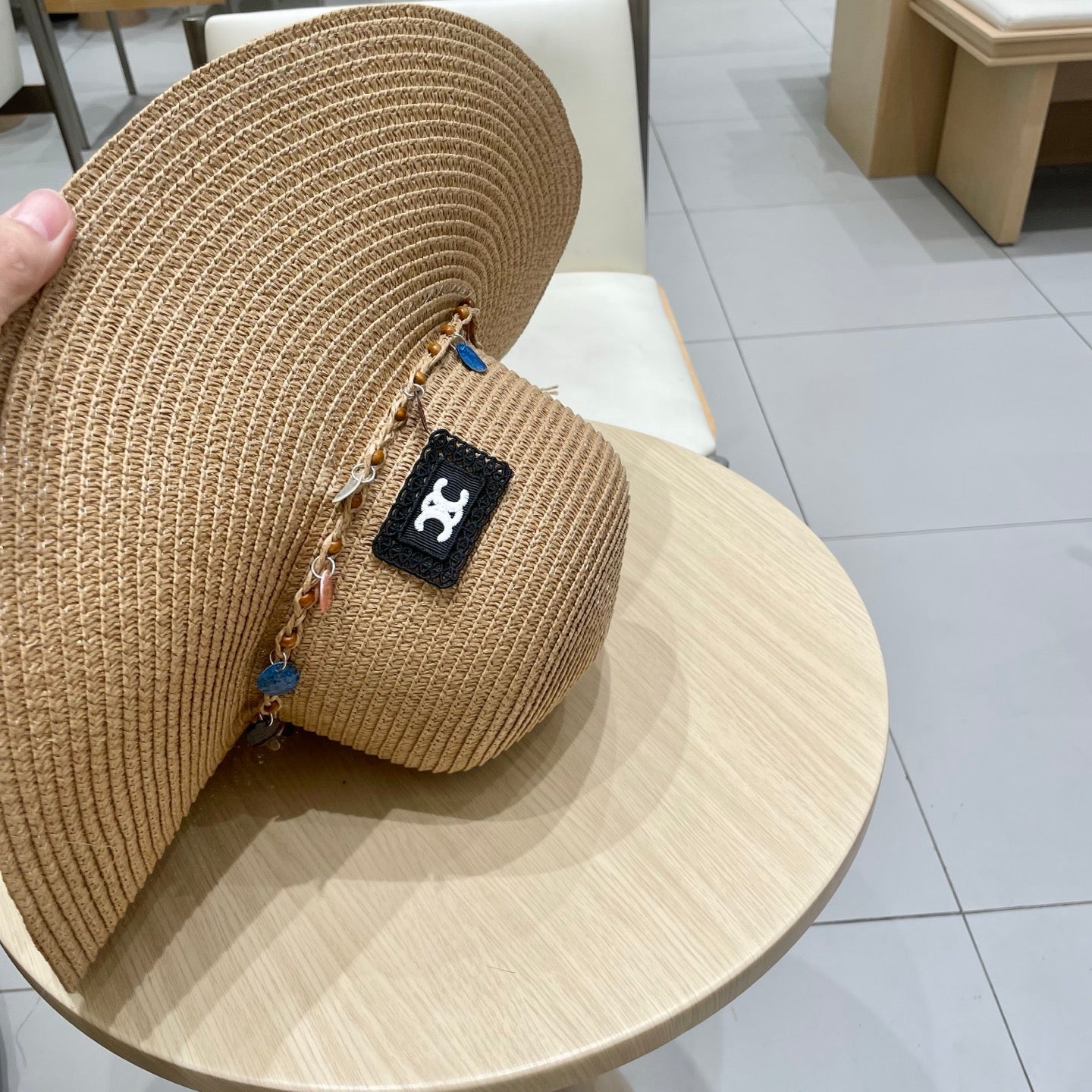 WIDE BRIM HAT MODEL 652183 IN NATURAL WOVEN STRAW