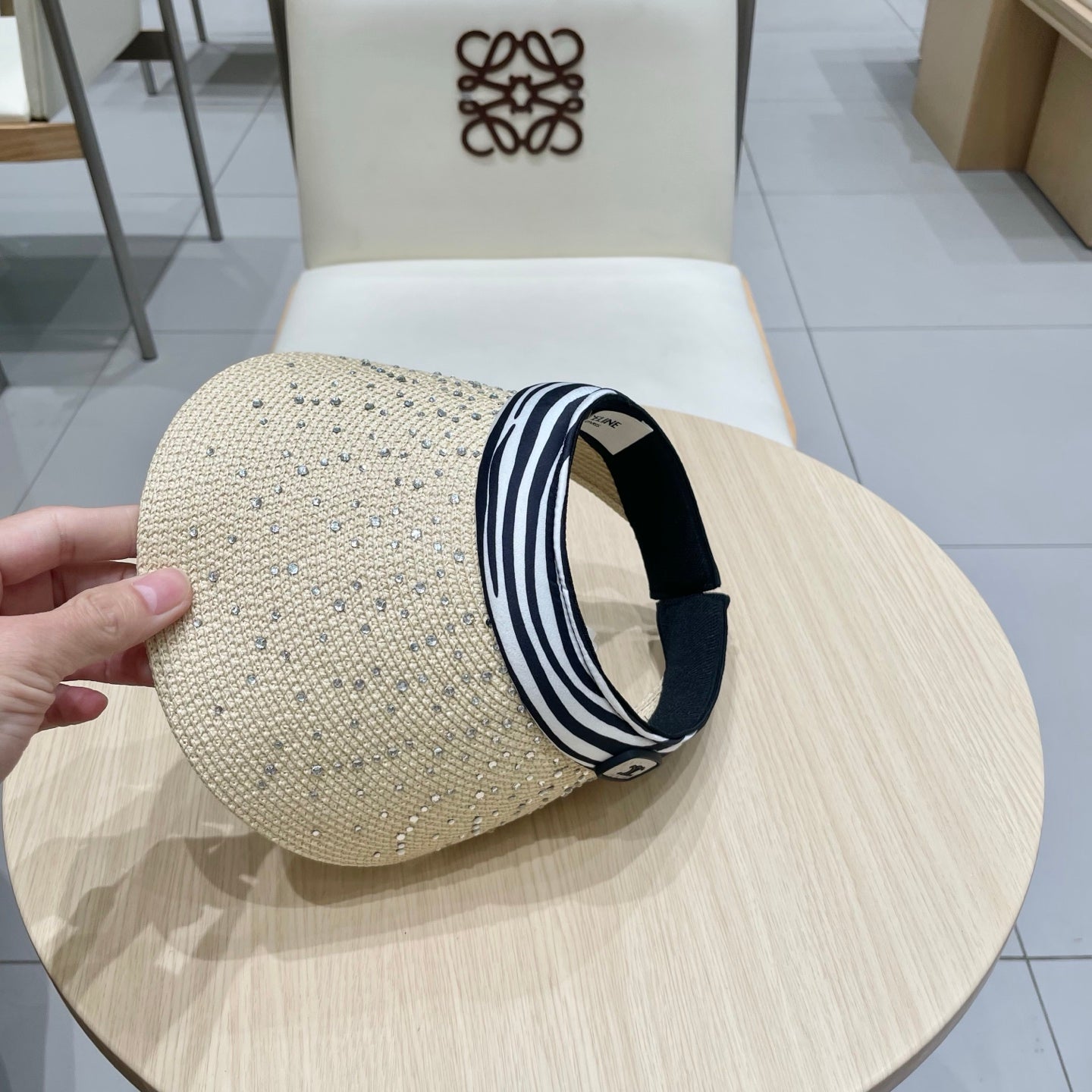 VISOR HAT MODEL 652216 IN BEIGE WOVEN STRAW