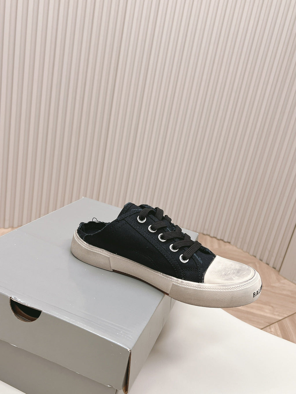 PARIS MULES IN BLACK DESTROYED DENIM AND RUBBER