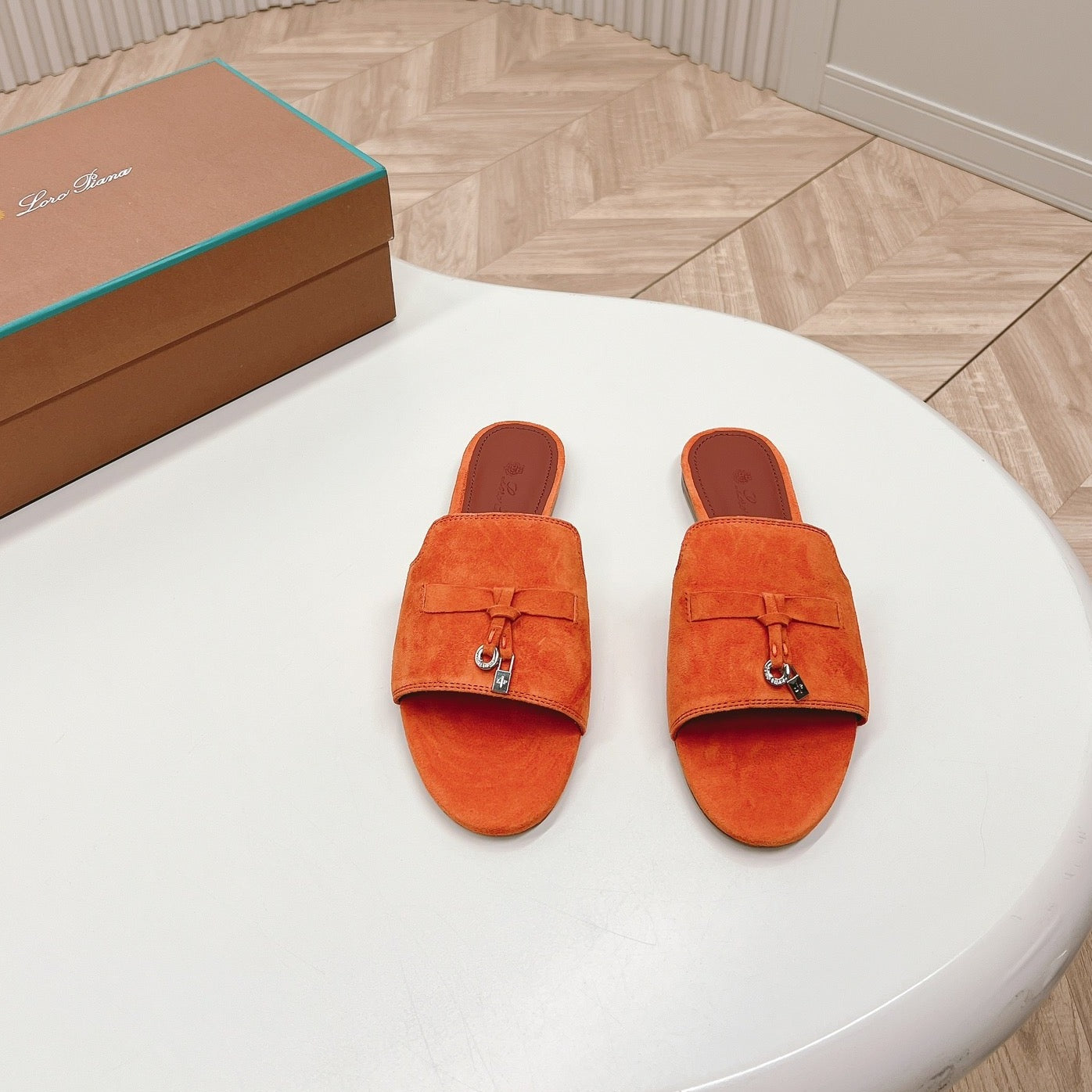 LP SUMMER CHARMS SANDALS IN ORANGE SUEDE