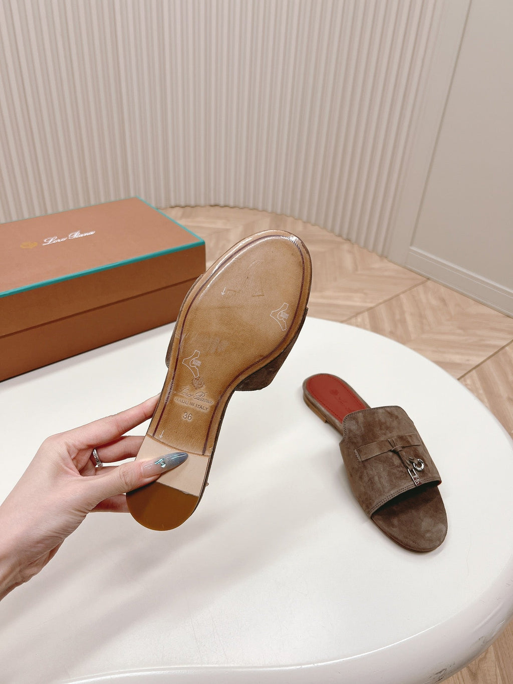 LP SUMMER CHARMS SANDALS IN ASH BROWN SUEDE