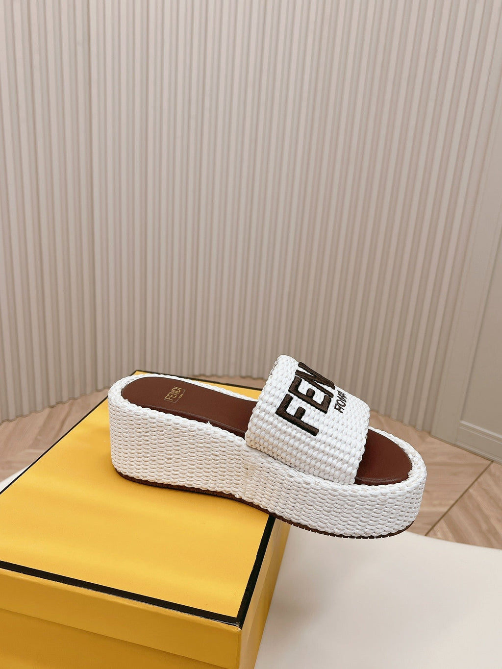 FENDI SIGNATURE WEDGE PLATFORM 6 CM IN WHITE FIBRE WITH BROWN EMBROIDERED LOGO