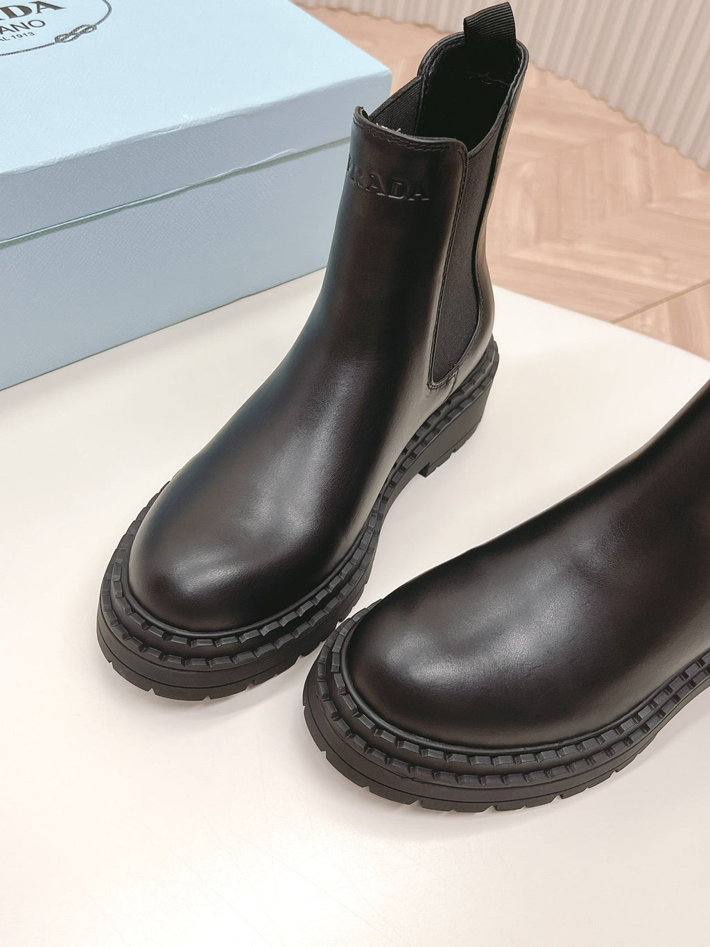 PRA BRUSHED BOOTIES BLACK CALFSKIN