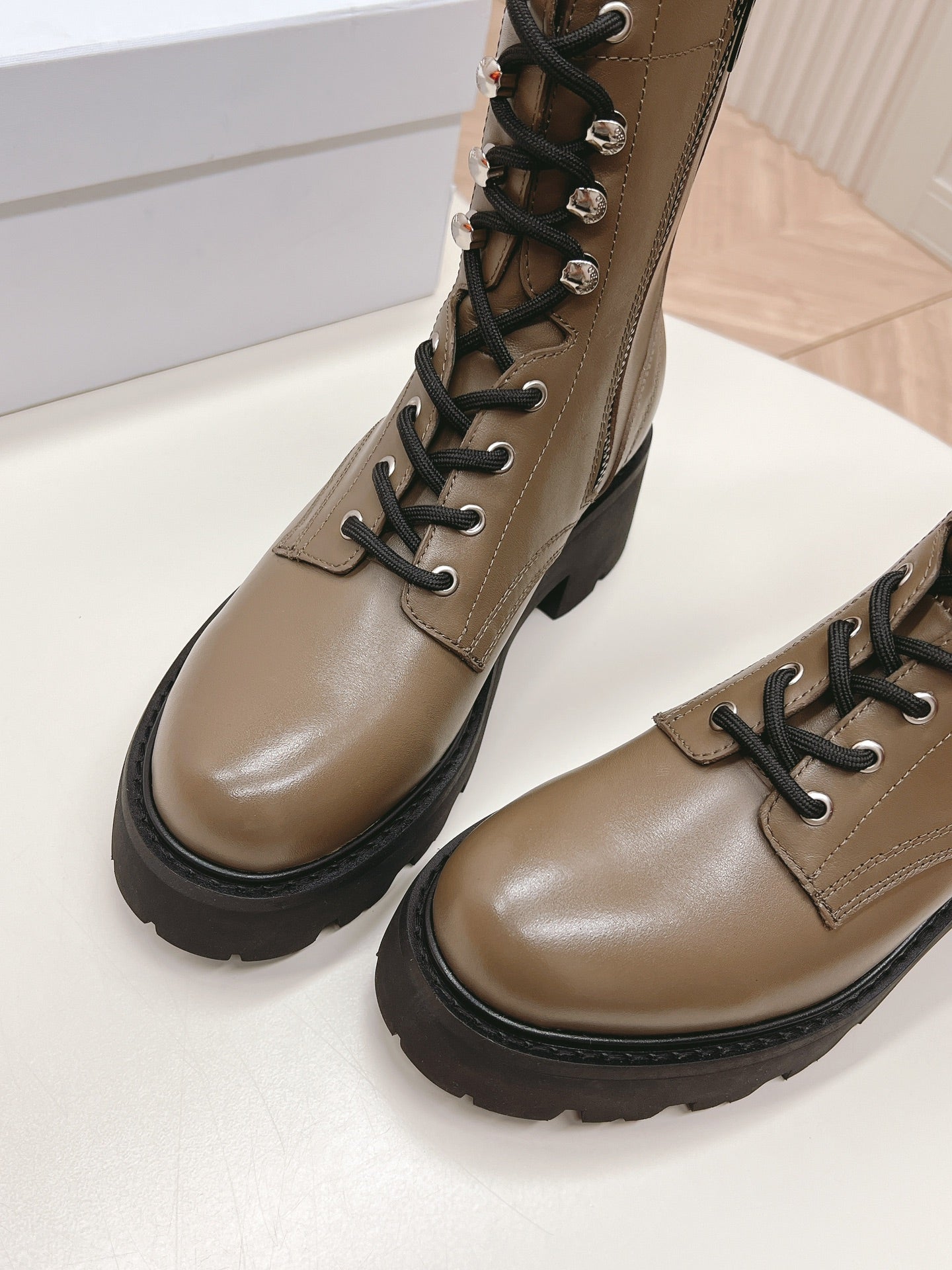 TRIOMPHE RANGERS MID LACE-UP BOOT IN CHOCOLATE BROWN CALFSKIN