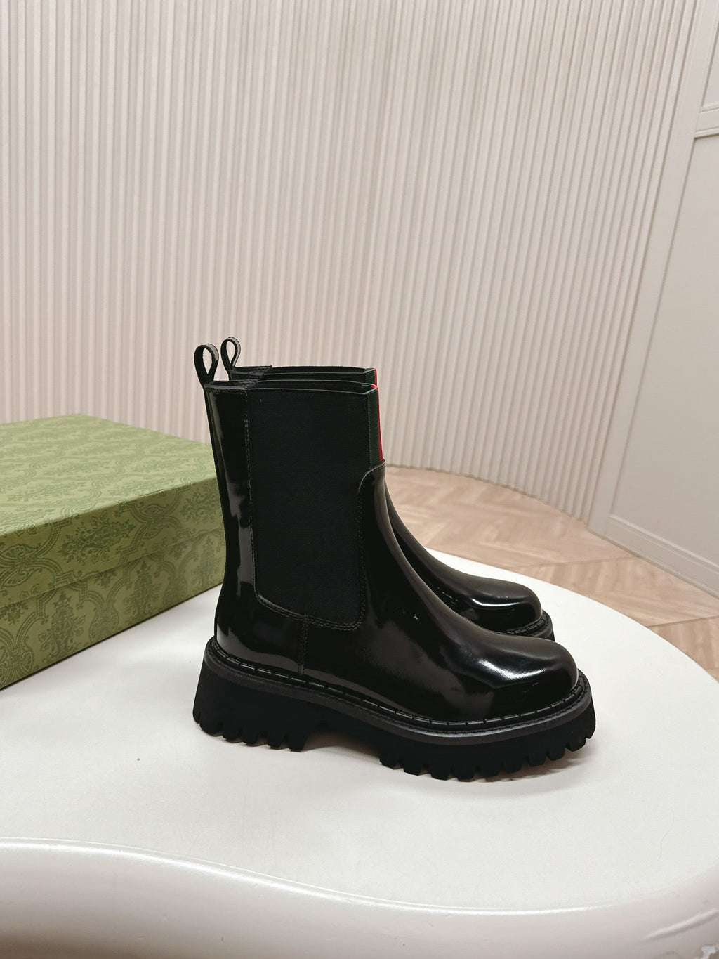 GG CLASSIC MARTIN BOOTS IN BLACK PATENT LEATHER