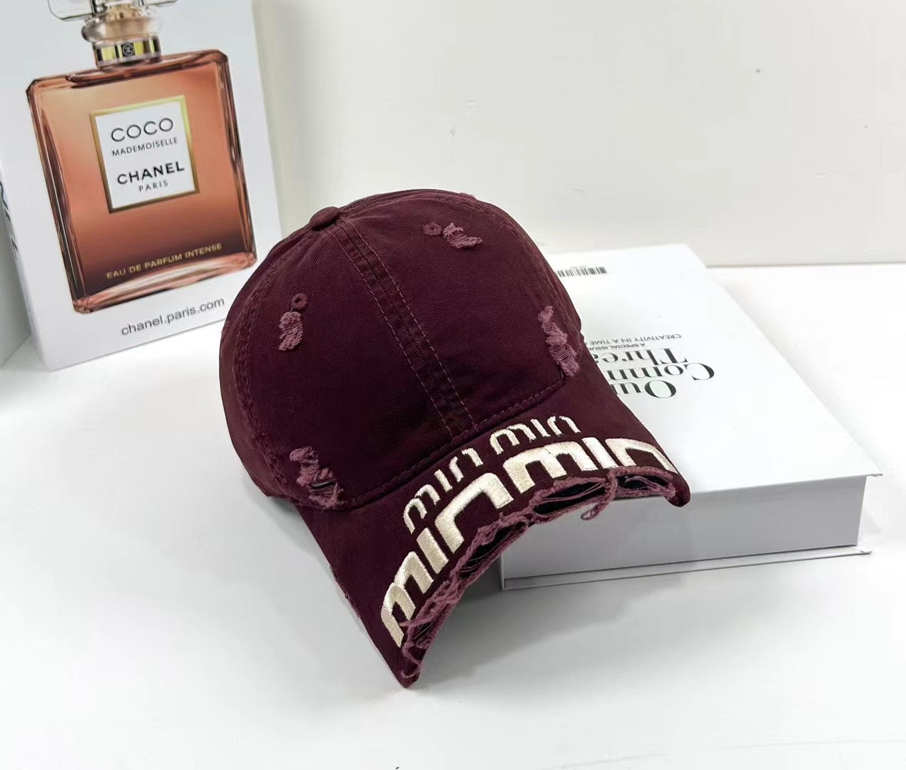 MM DISTRESSED EMBROIDERED BASEBALL CAP DENIM