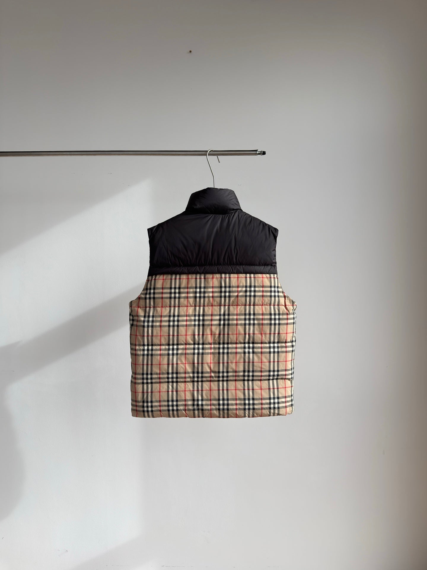 BURBERRY 25S PUFFER VEST 323