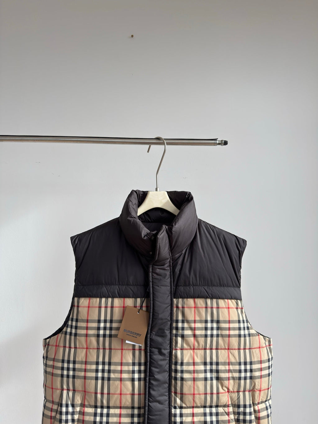 BURBERRY 25S PUFFER VEST 323