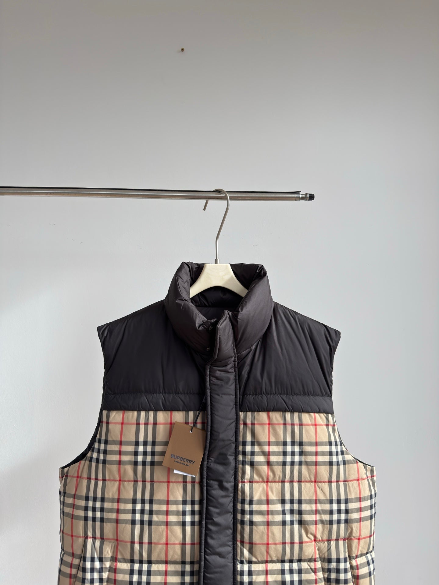 BURBERRY 25S PUFFER VEST 323
