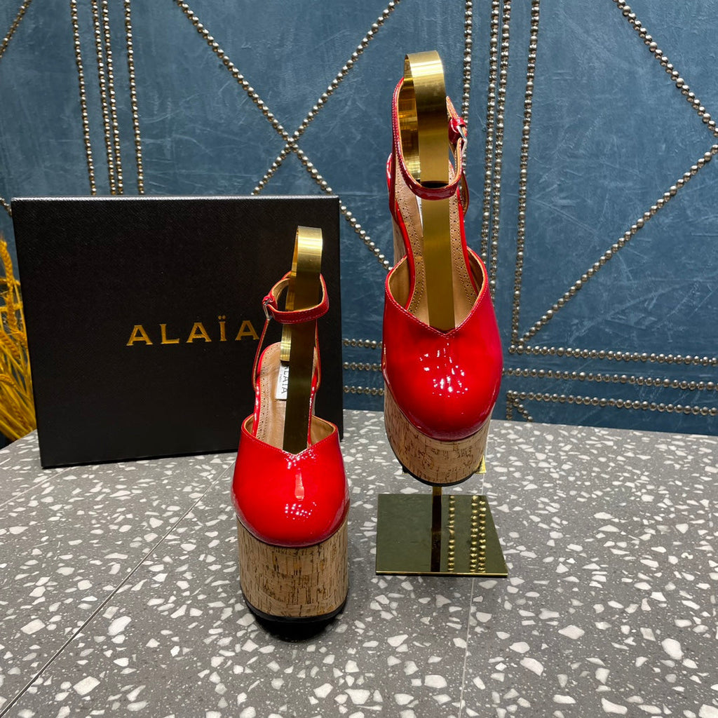 ALAIA WEDGE PUMP 15 CM IN CHERRY RED LAMBSKIN AND BEIGE RUBBER