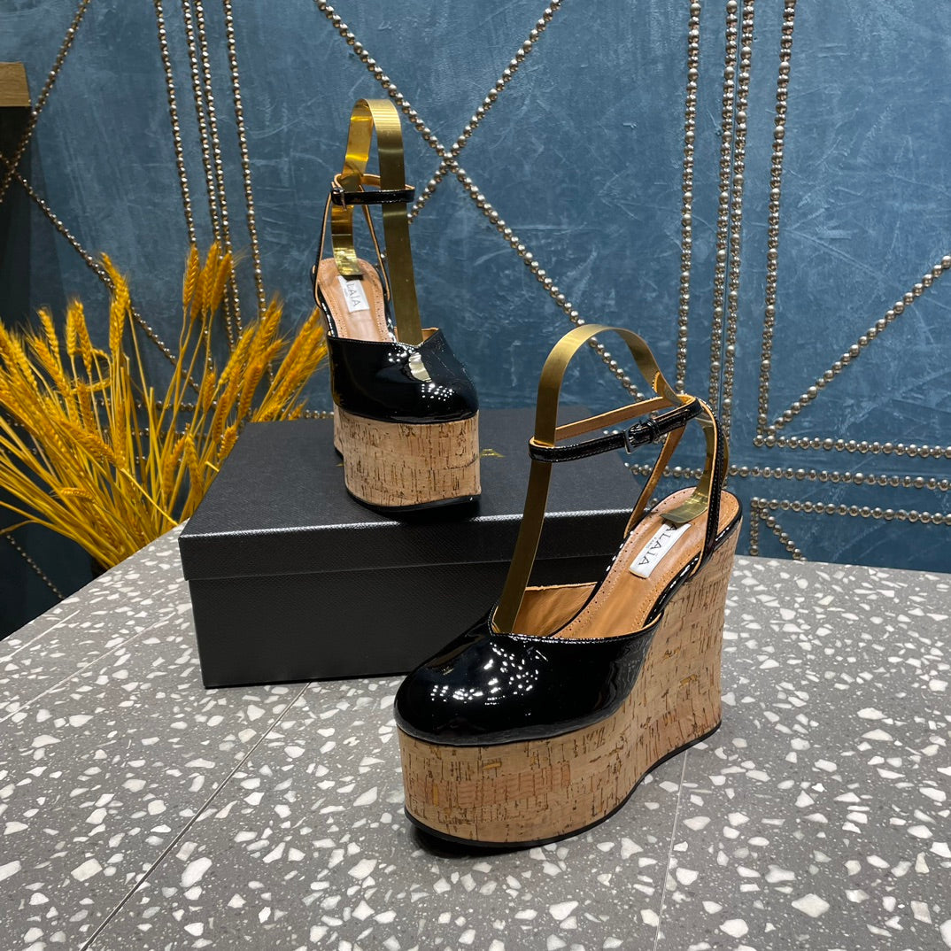 ALAIA WEDGE PUMP 15 CM IN BLACK LAMBSKIN AND BEIGE RUBBER