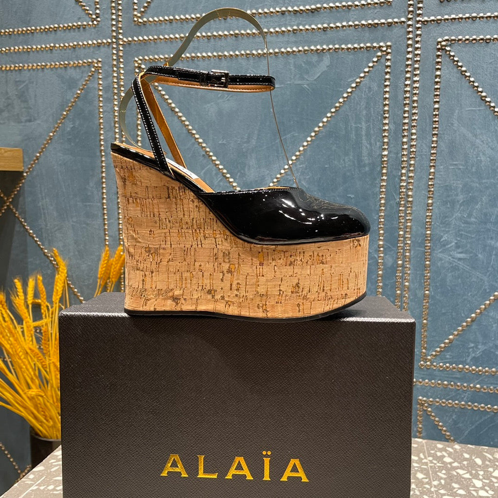 ALAIA WEDGE PUMP 15 CM IN BLACK LAMBSKIN AND BEIGE RUBBER