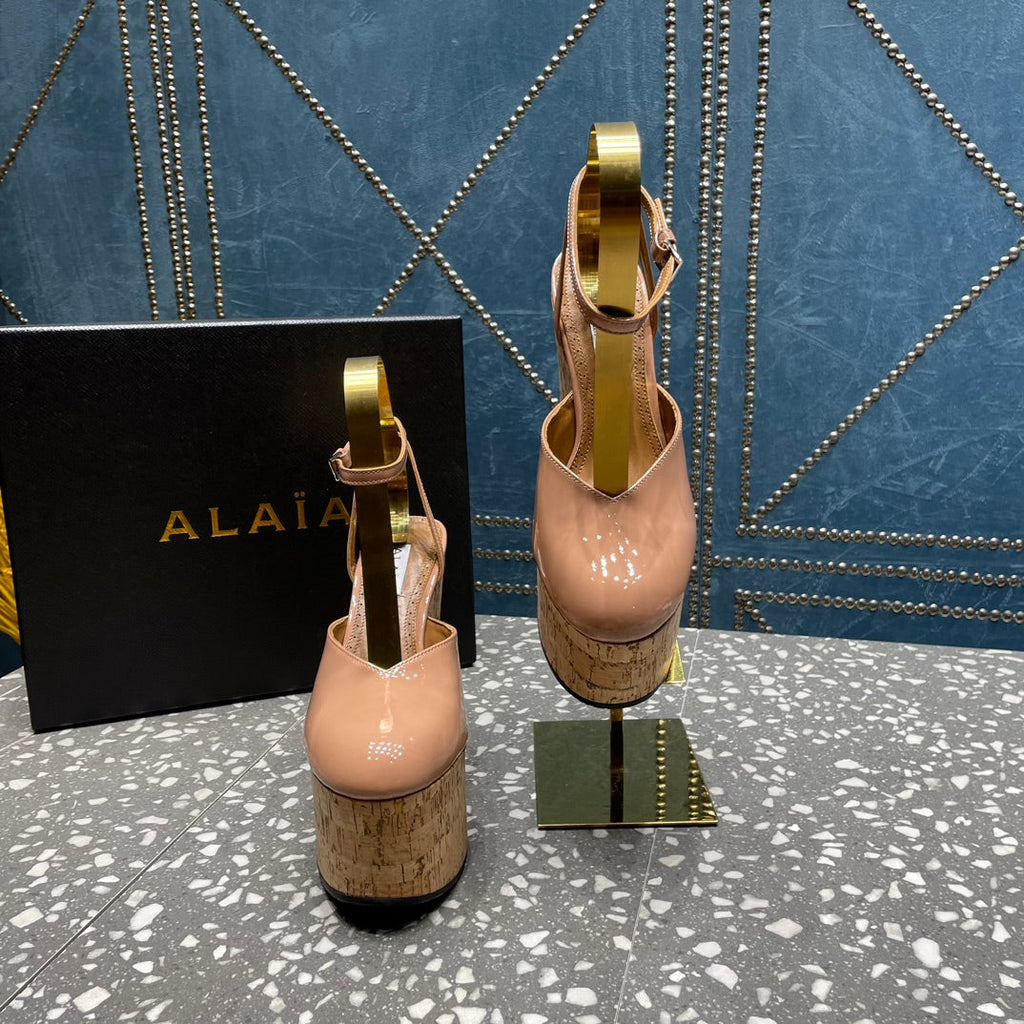 ALAIA WEDGE PUMP 15 CM IN ALMOND BEIGE LAMBSKIN AND BEIGE RUBBER