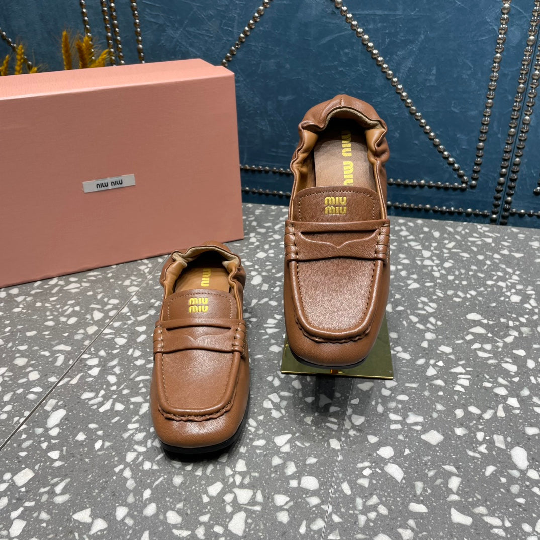 HIGH BROGUE LOAFERS IN CARAMEL BROWN LAMBSKIN