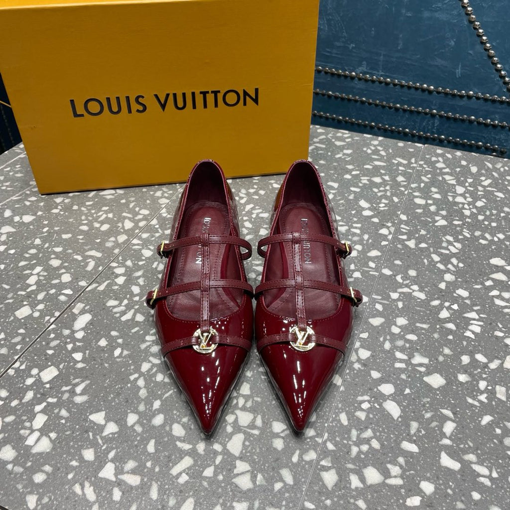 POINTED FLAT SHOES IN BURGUNDY RED CALFSKIN
