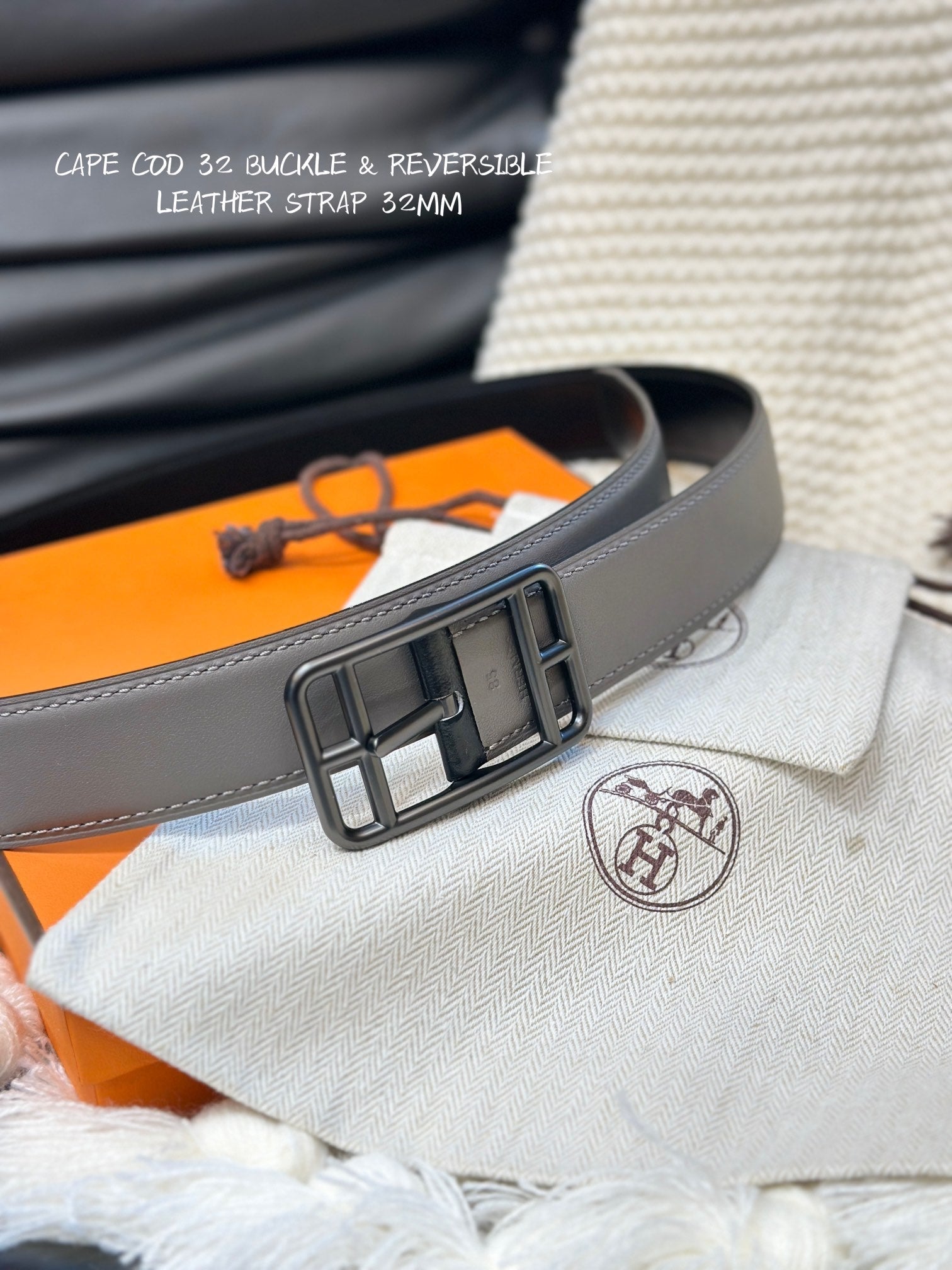 HM CAPE COD 32MM REVERSIBLE BELT BLACK AND KHAKI BROWN LEATHER BLACK HARDWARE