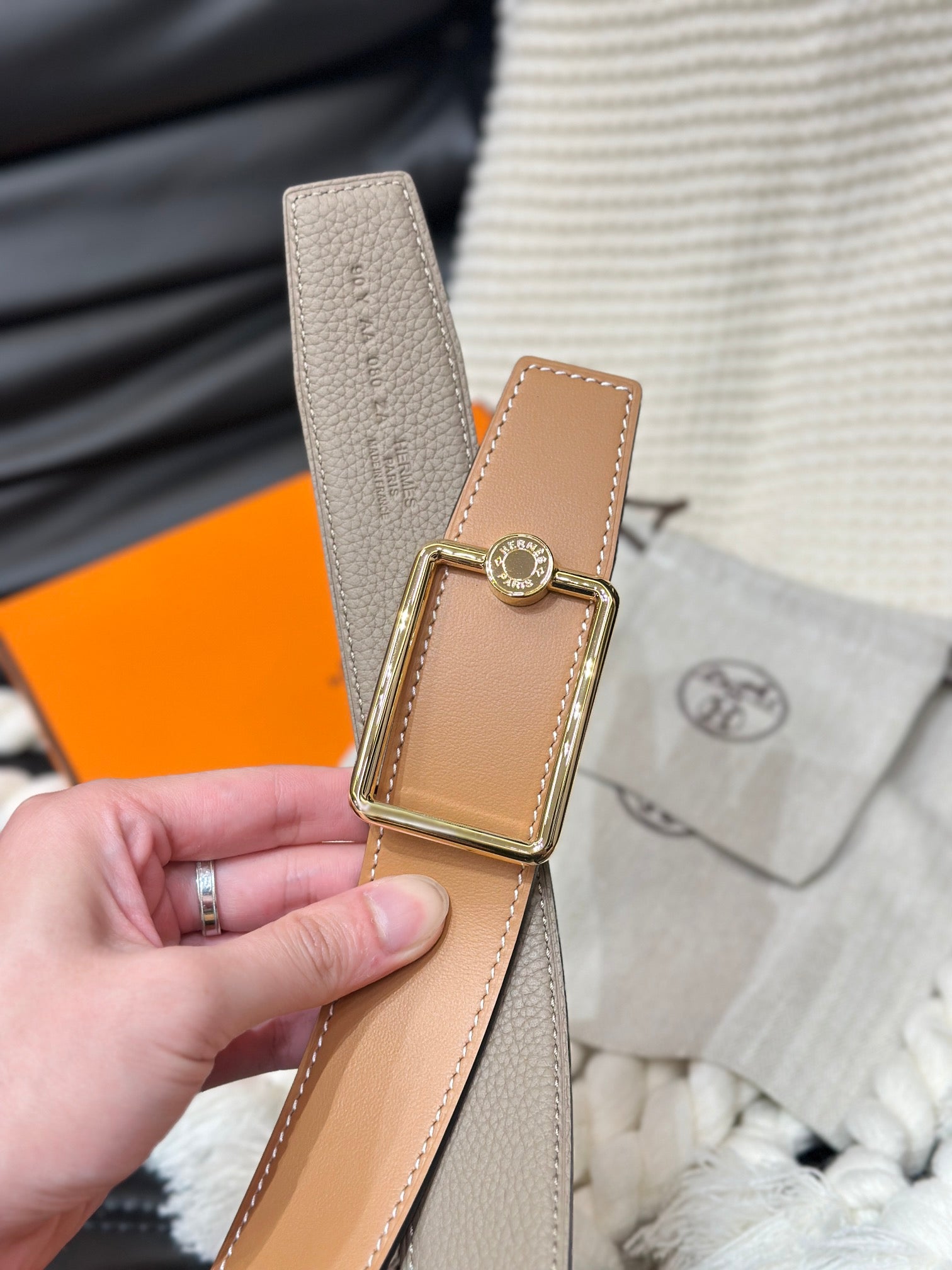 HM OSCAR BELT GOLD BUCKLE & REVERSIBLE HONEY ORANGE LEATHER STRAP 38MM