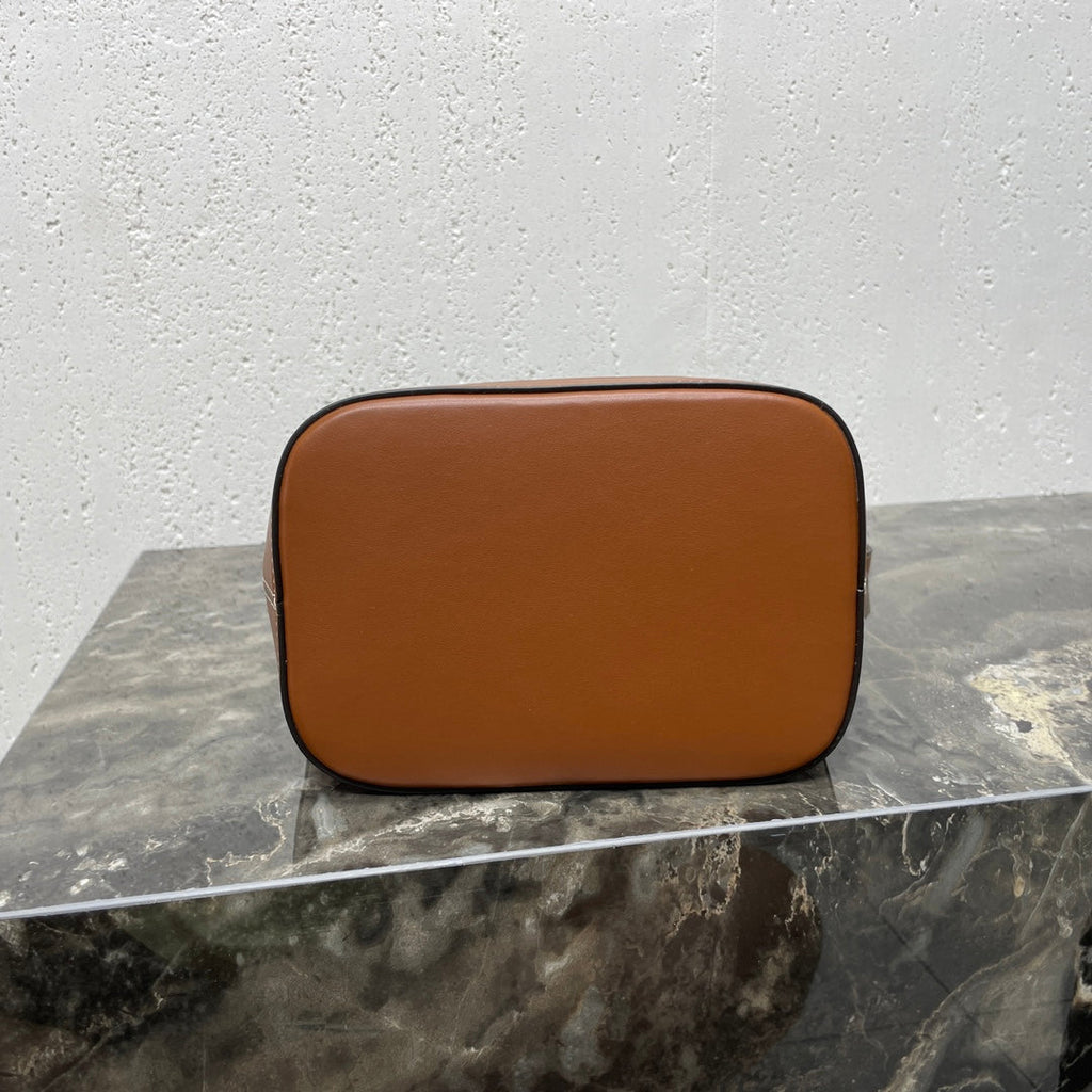 CELINE 25S CUIR TRIOMPHE BAG 30 IN TAN BROWN CALFSKIN