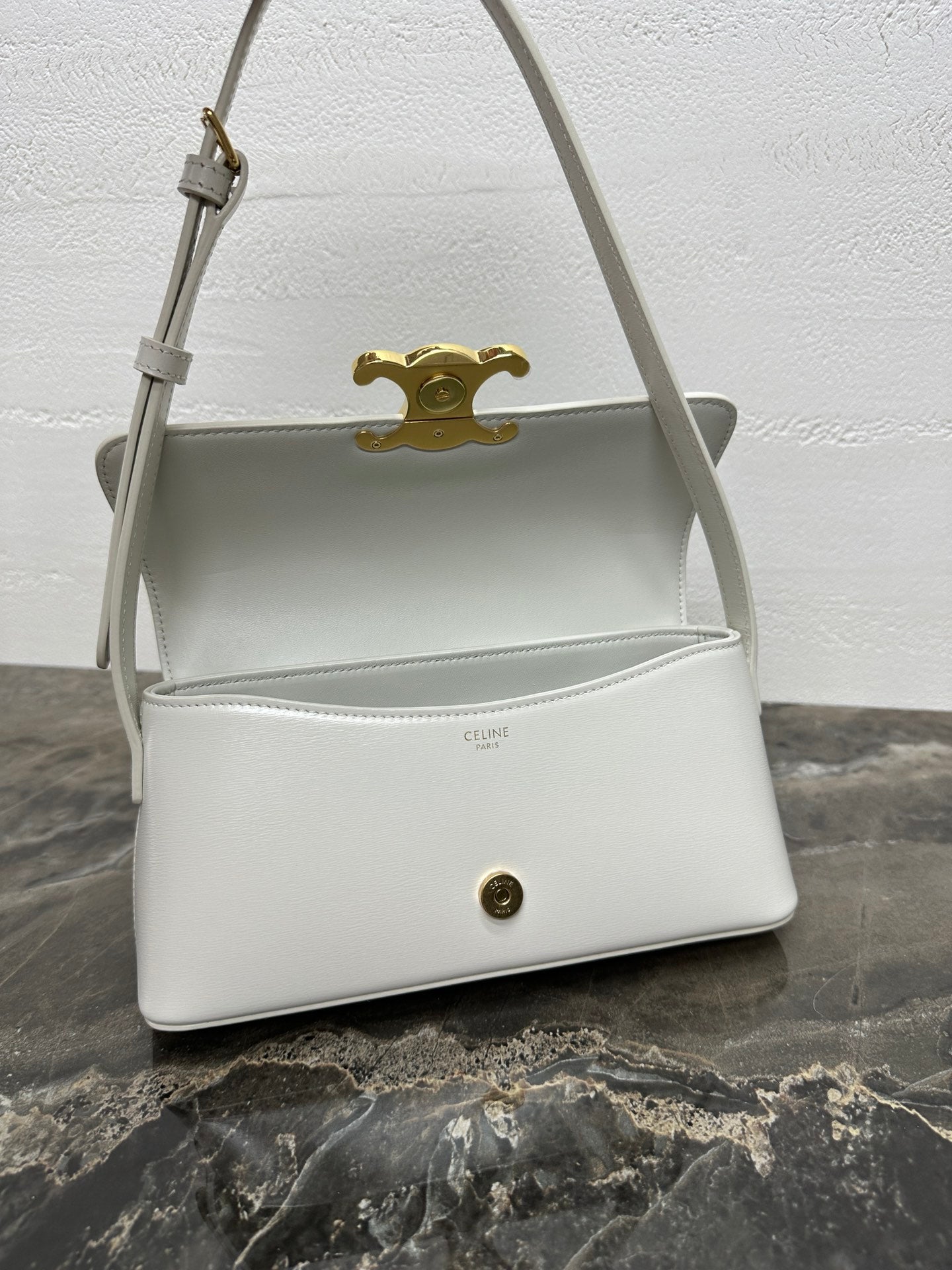 CELINE 25S TRIOMPHE BAG 24 IN WHITE SHINY CALFSKIN