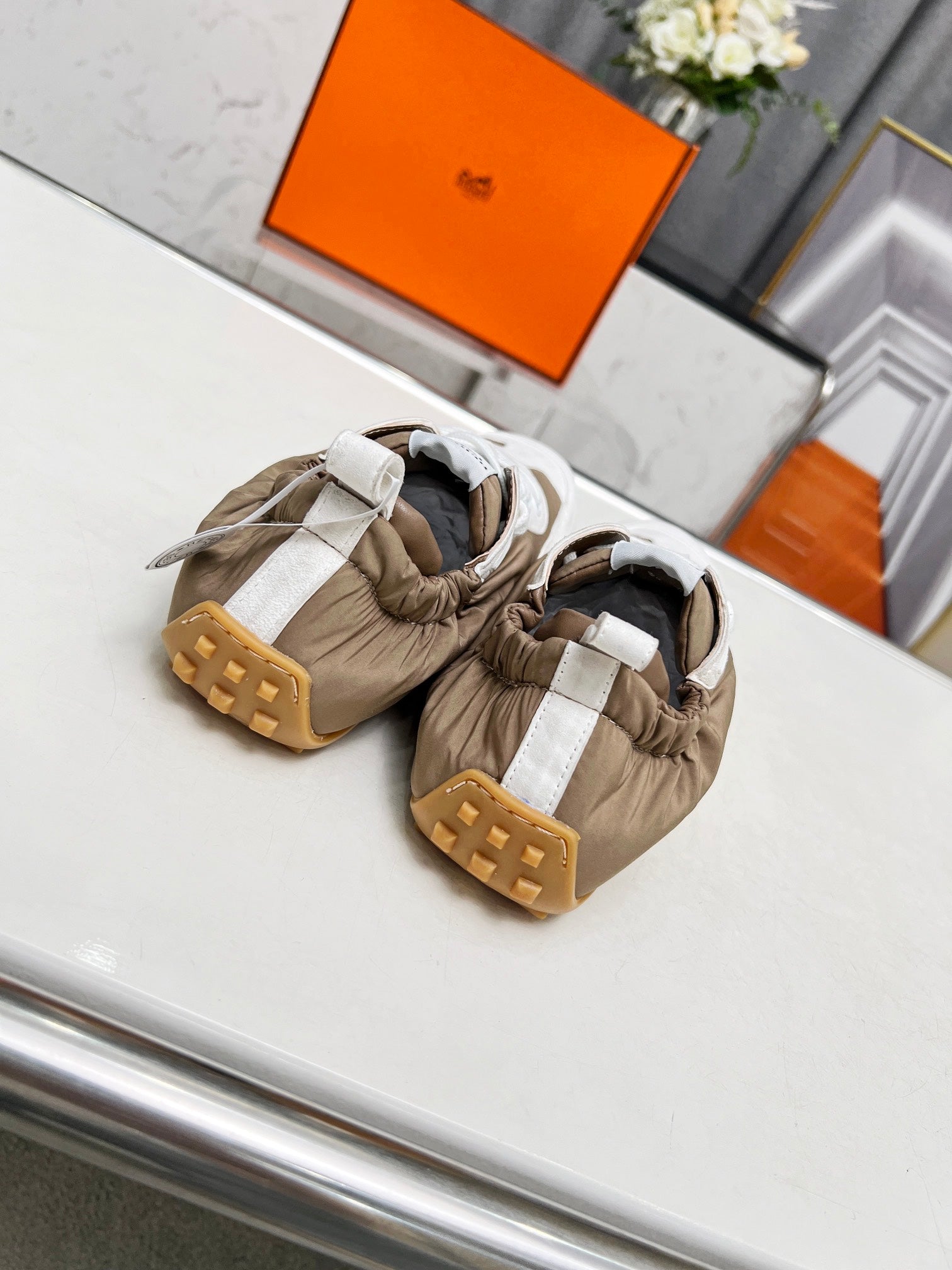 SKATEBOARD SHOES BROWN MIX WHITE SUEDE