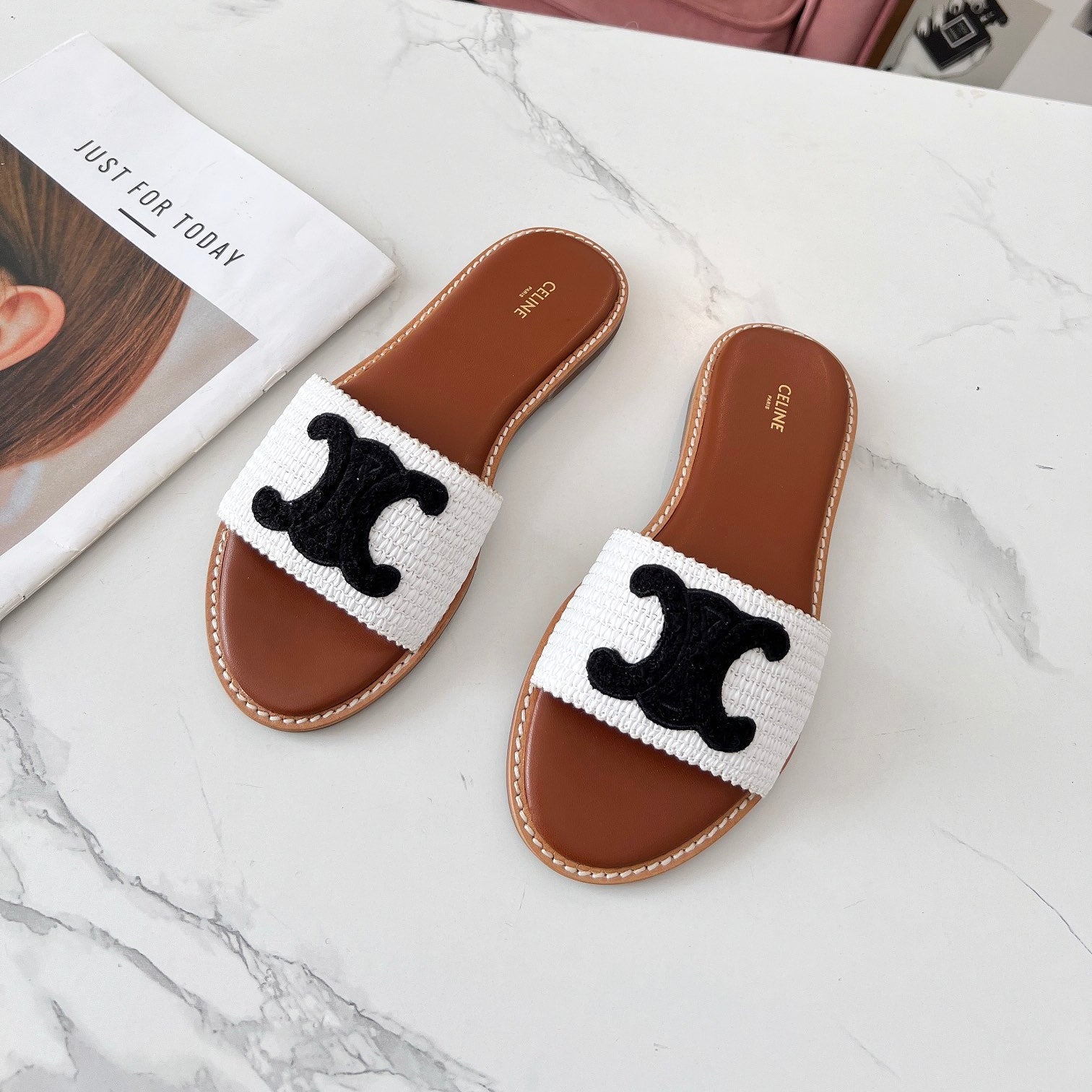 LYMPIA MULE WHITE RAFFIA AND BLACK WOOL LOGO