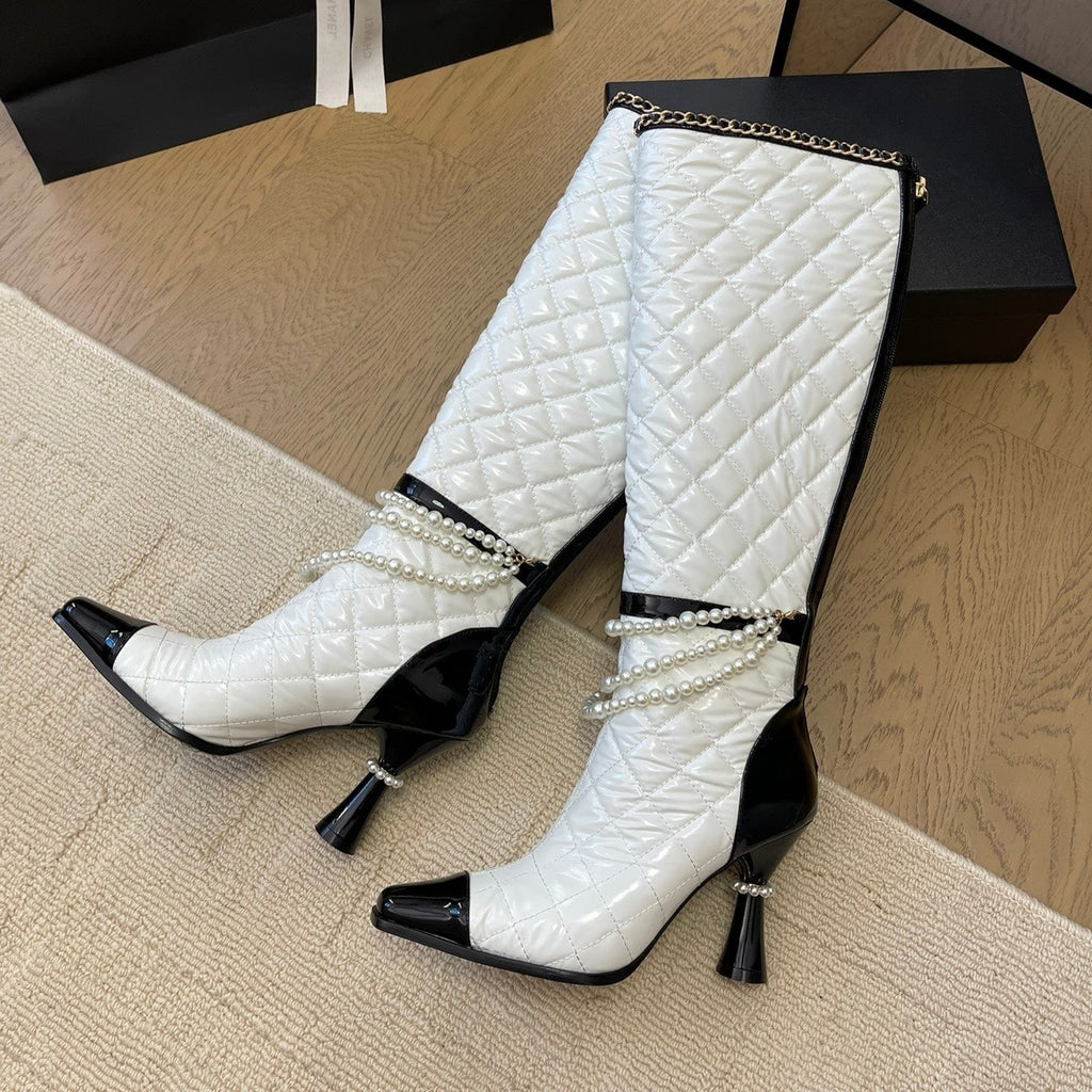 KNEE HIGH BOOTS 8 CM IN WHITE MIX BLACK CALFSKIN WITH PEARL CHAIN