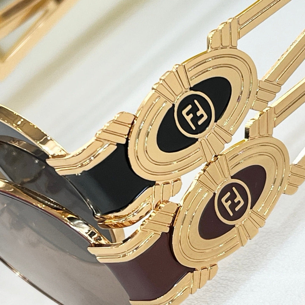 FIRST CRYSTAL CHUNKY OVAL FRAME SUNGLASSES SL7040 IN METAL