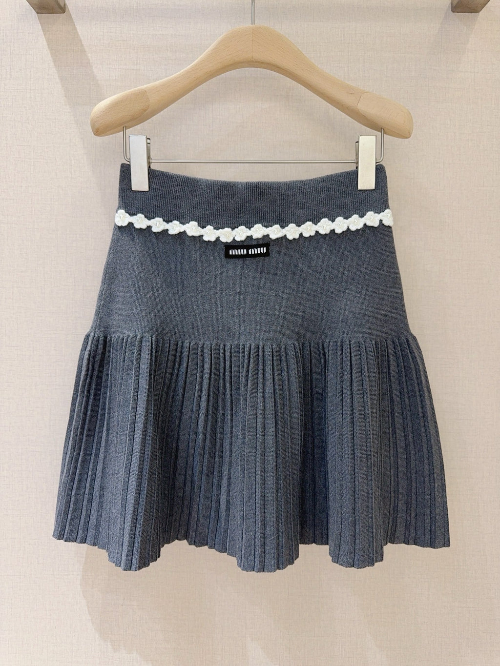 MIUMIU KNIT PLEATED SKIRT STYLE 803