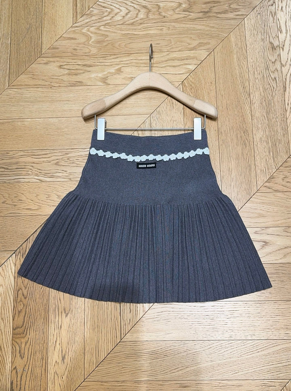 MIUMIU KNIT PLEATED SKIRT STYLE 803