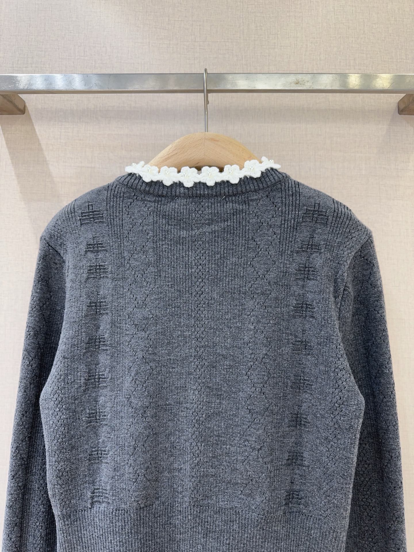 MIUMIU CARDIGAN STYLE 801