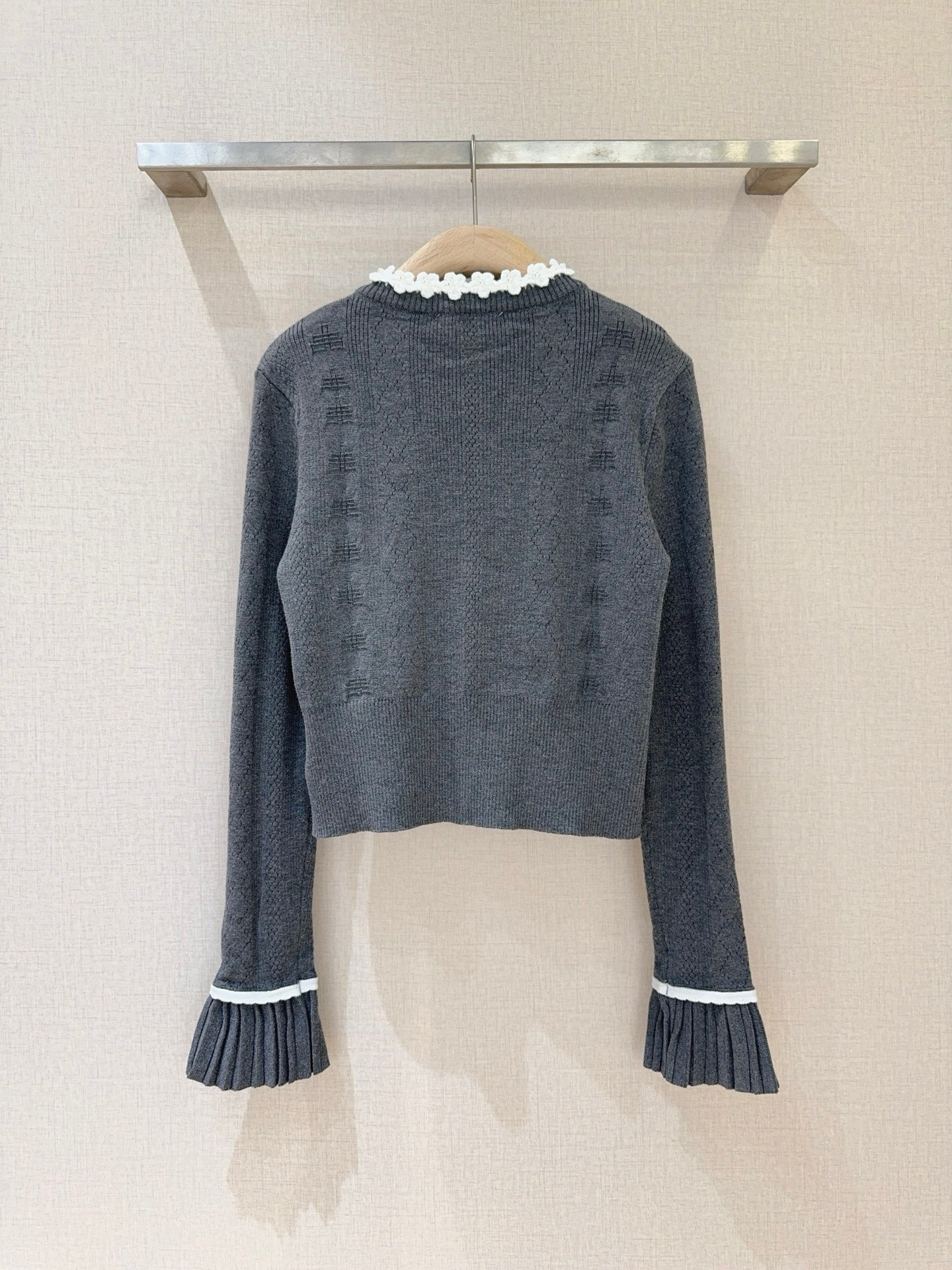 MIUMIU CARDIGAN STYLE 801