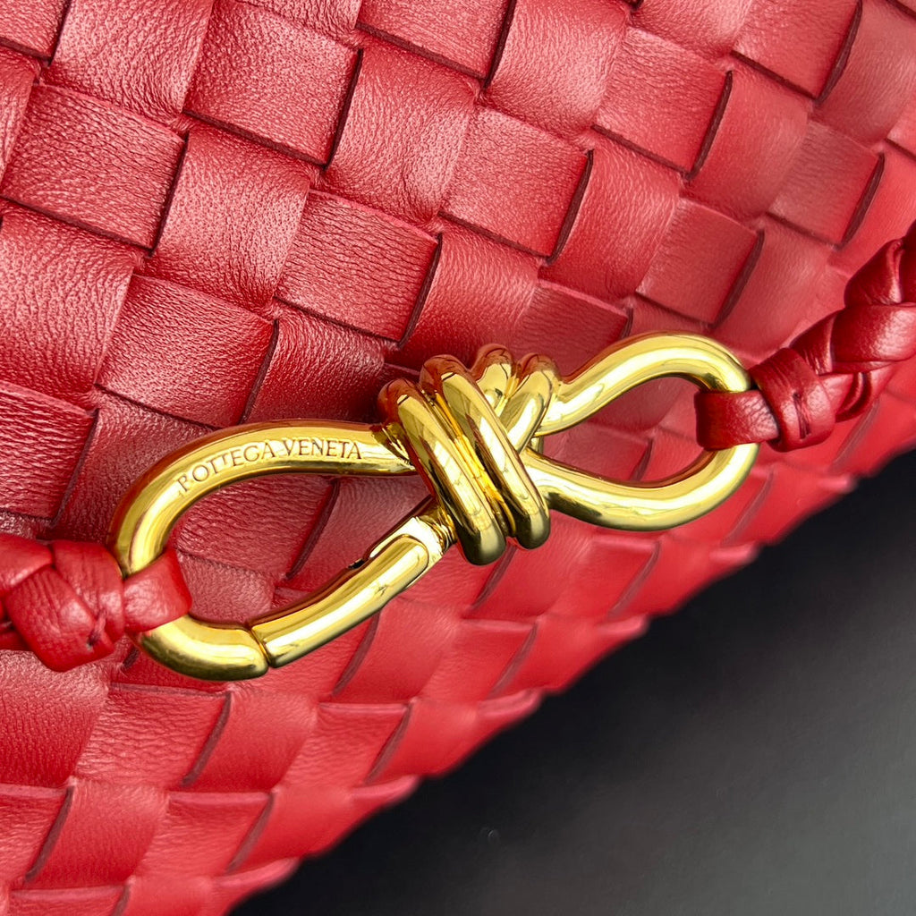 SMALL ANDIAMO 29 IN RED LAMBSKIN