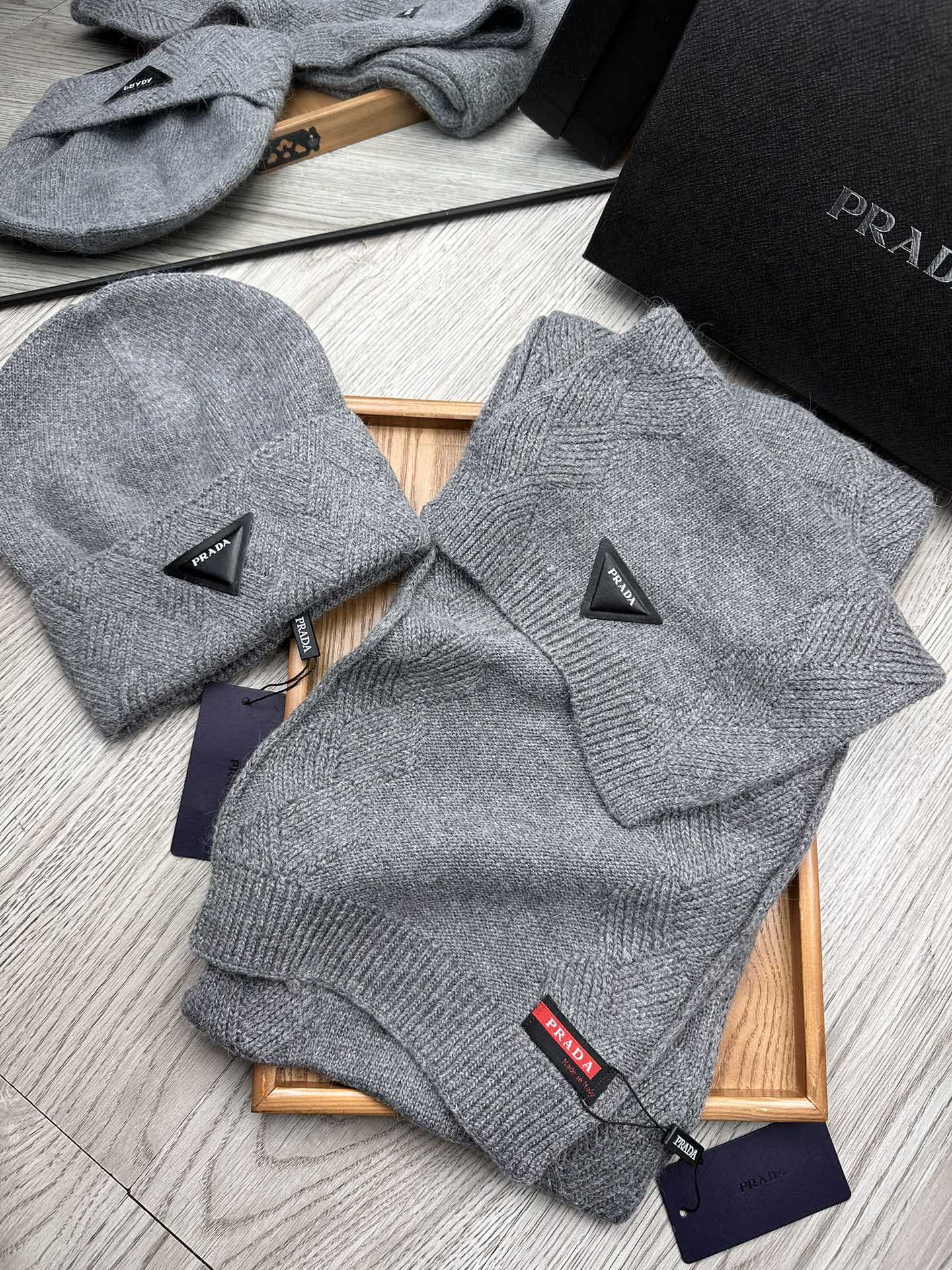 SET SCARF AND HAT IN RHINO GRAY WOOL AND RABBIT FUR 397407