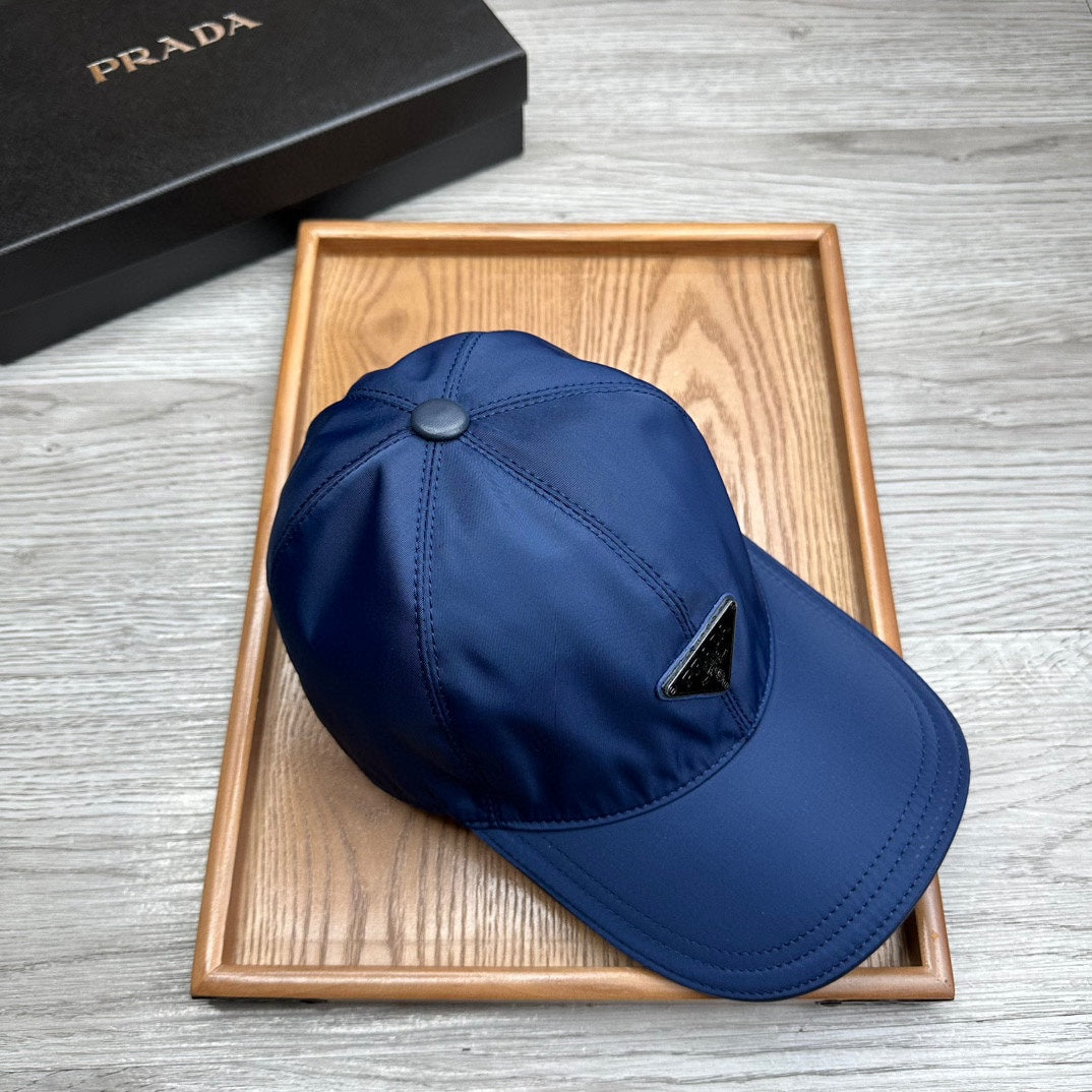BASEBALL HAT IN NAVY BLUE RE-NYLON 214512