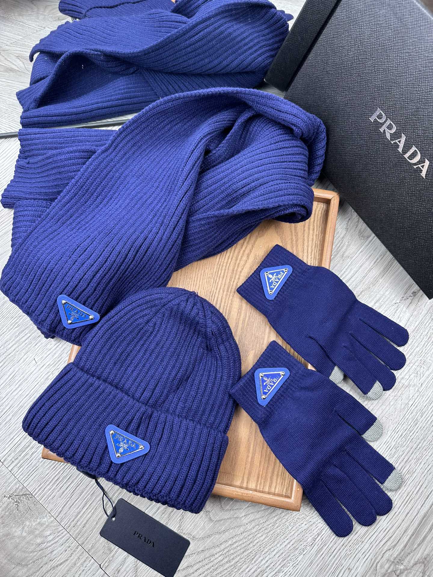 THREE-PIECES SET IN NAVY BLUE WOOL AND ACRYLIC 406557