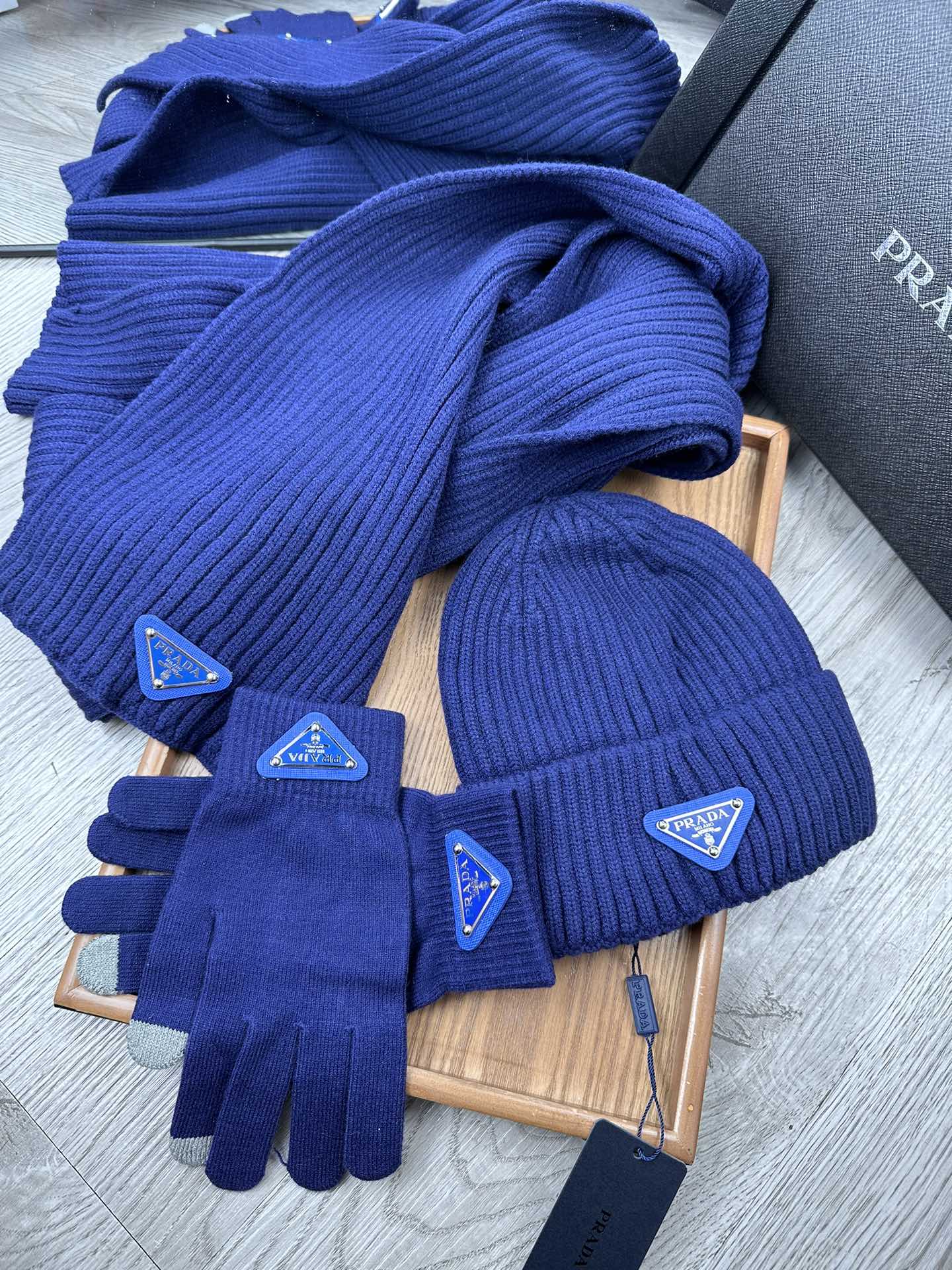 THREE-PIECES SET IN NAVY BLUE WOOL AND ACRYLIC 406557