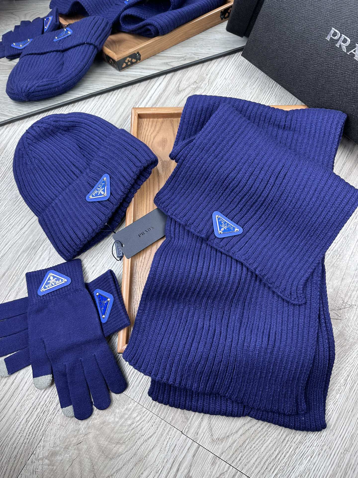 THREE-PIECES SET IN NAVY BLUE WOOL AND ACRYLIC 406557