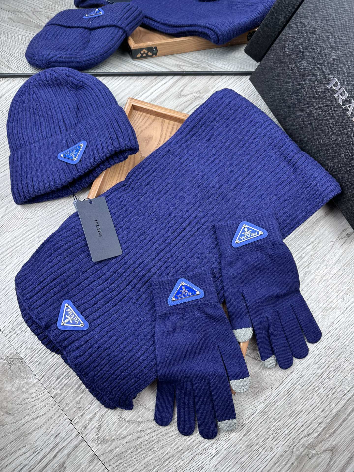 THREE-PIECES SET IN NAVY BLUE WOOL AND ACRYLIC 406557