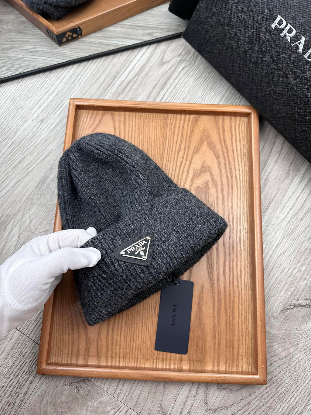 BEANIE HAT IN CHARCOAL GRAY WOOL 332391