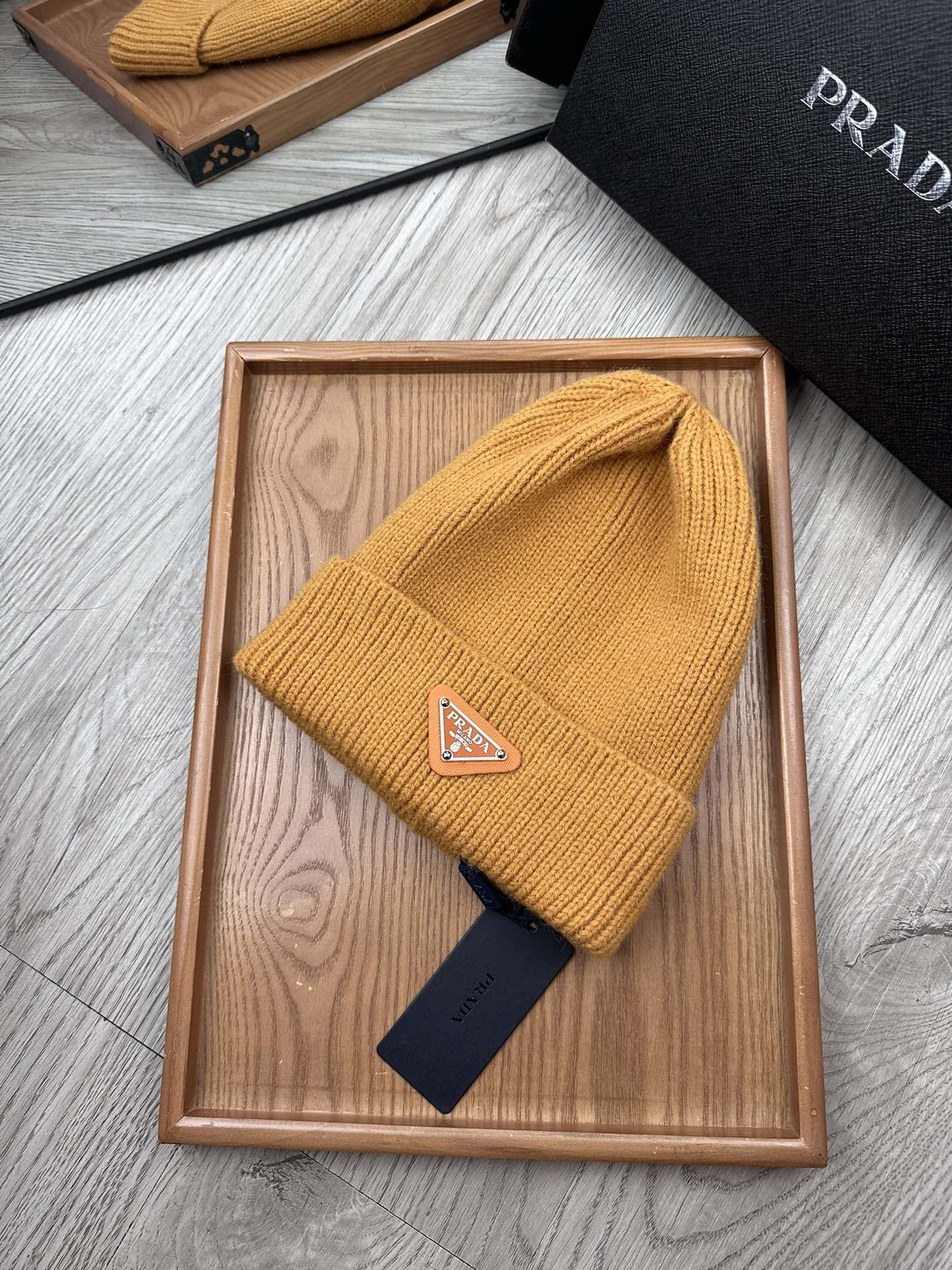 BEANIE HAT IN MUSTARD YELLOW WOOL 332397