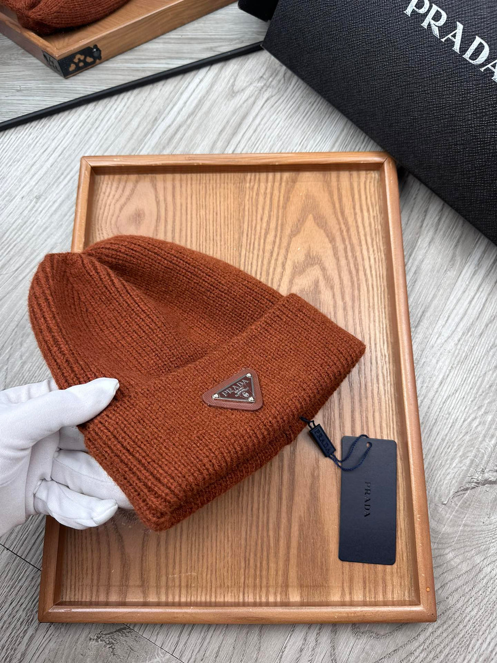 BEANIE HAT IN RED BROWN WOOL 332398