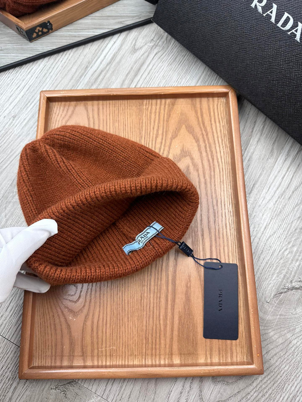 BEANIE HAT IN UMBER BROWN WOOL 332398